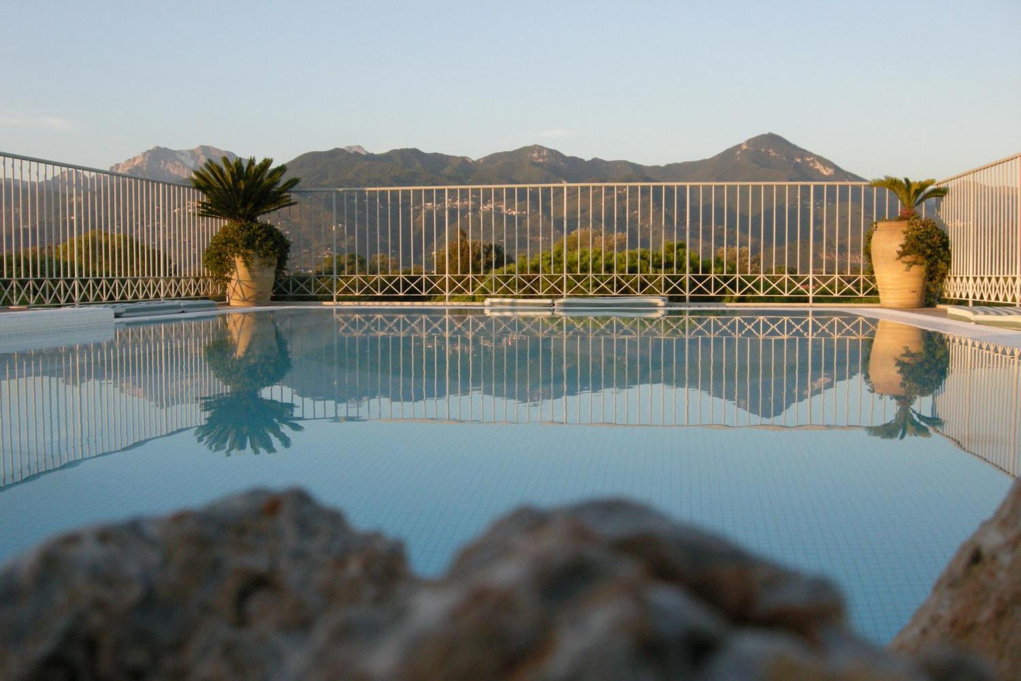 Verdeluna Aparthotel Marina di Pietrasanta Exterior photo
