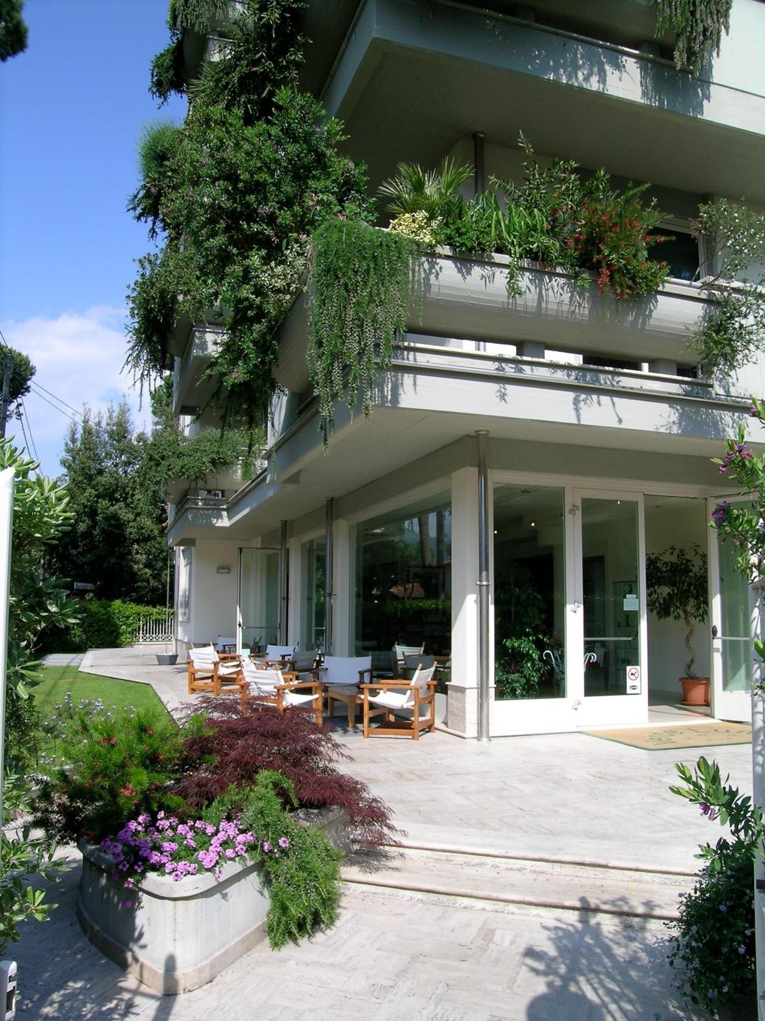Verdeluna Aparthotel Marina di Pietrasanta Exterior photo