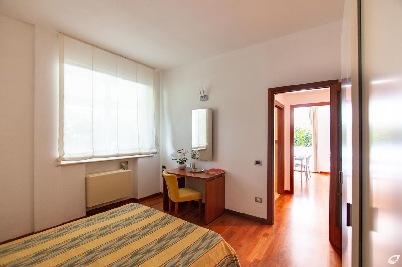 Verdeluna Aparthotel Marina di Pietrasanta Exterior photo